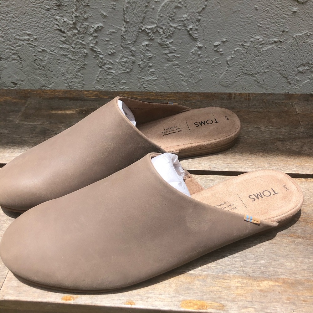 Toms Taupe Grey Women's Kelli Mule Leather Flat